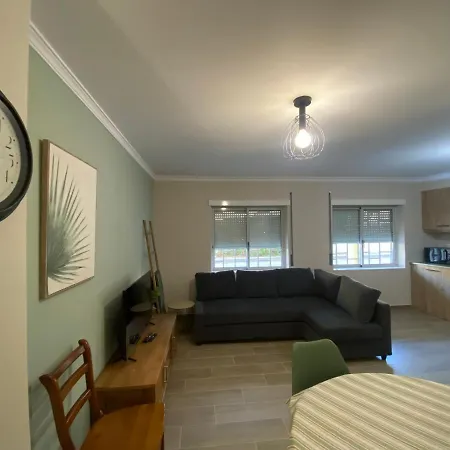 Flor De Amendoeira * 阿尔布费拉