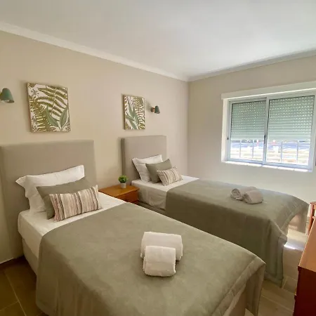 Flor De Amendoeira *