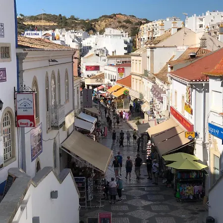 Flor De Amendoeira * 阿尔布费拉